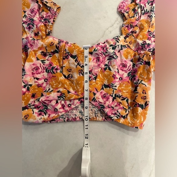 Something Navy Crop Top Floral Puff long Sleeve - Picture 8 of 8